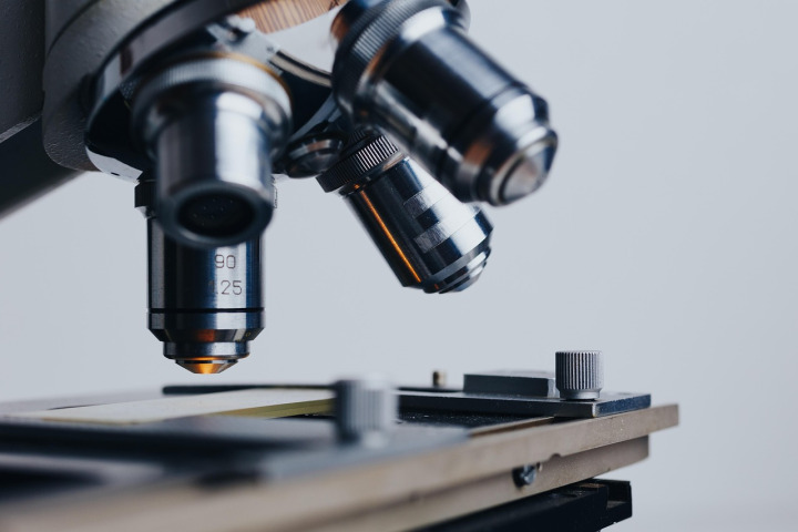 Microscope and laboratory devices